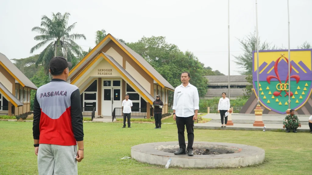 DIKAJI DARI DISIPLIN: 81 CALON PASKIBRAKA DELI SERDANG DIMULAI TEMPA DARI GLADI      Anwar Sadat: “Disiplin Tinggi, Mandiri, dan Tanggung Jawab Harga Mati”