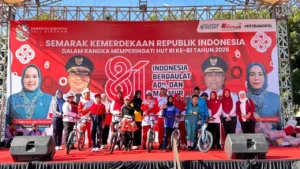 WABUP LOM LOM: JADIKAN GERAK JALAN HUT RI AJANG PERERAT PERSAUDARAAN, BUKAN SEKADAR KEJAR KEMENANGAN   Lepas 81 Regu di Alun-Alun Lubuk Pakam