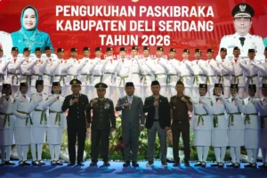 “TUNJUKKAN PASKIBRAKA BUKAN HANYA TEGAP DI LAPANGAN, TAPI JADI TELADAN” – WABUP LOM LOM KUKUHKAN 45 PASKIBRAKA DELI SERDANG  “Pesan: Semangat Mengabdi untuk Bangsa, Daerah, dan Masyarakat Harus Dibawa Sehari-hari”