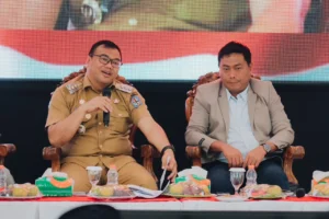 Kepemimpinan Realistis : Dari ” Masalah ” Menjadi ” Tidak Masalah ”  Refleksi 1,5 Tahun Pemerintahan Asri Ludin – Lom Lom di Deli Serdang     Oleh: Hasan Basri Siregar    Ketua JWI Deli Serdang