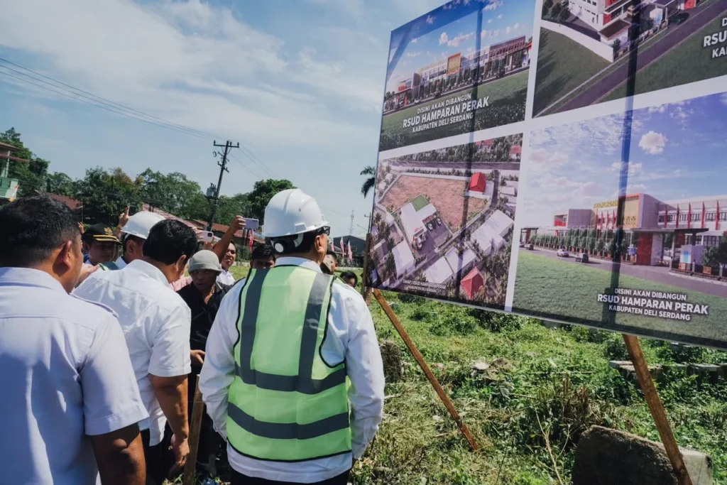 KEBIJAKAN PEMERINTAHAN BERBASIS PRINSIP KEDOKTERAN: MODEL TATA KELOLA dr. H. ASRI LUDIN TAMBUNAN, M.Ked (PD), Sp.PD-KGEH, FINASIM DI KABUPATEN DELI SERDANG   “Primum Non Nocere” hingga “Justice” sebagai Arsitektur Kebijakan Publik 